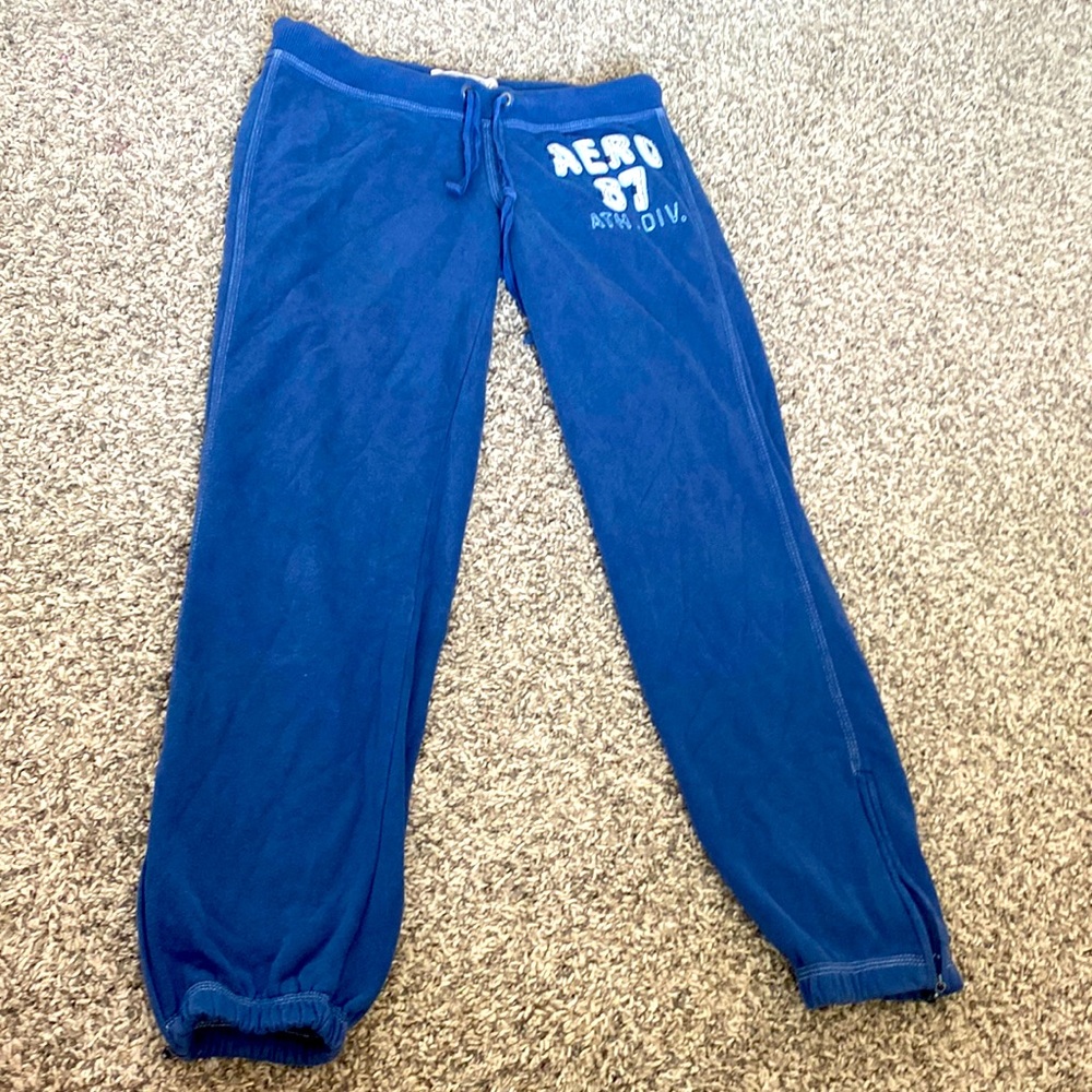 vintage AéRopostale, blue, low rise, sweatpants, with zipper ankles.